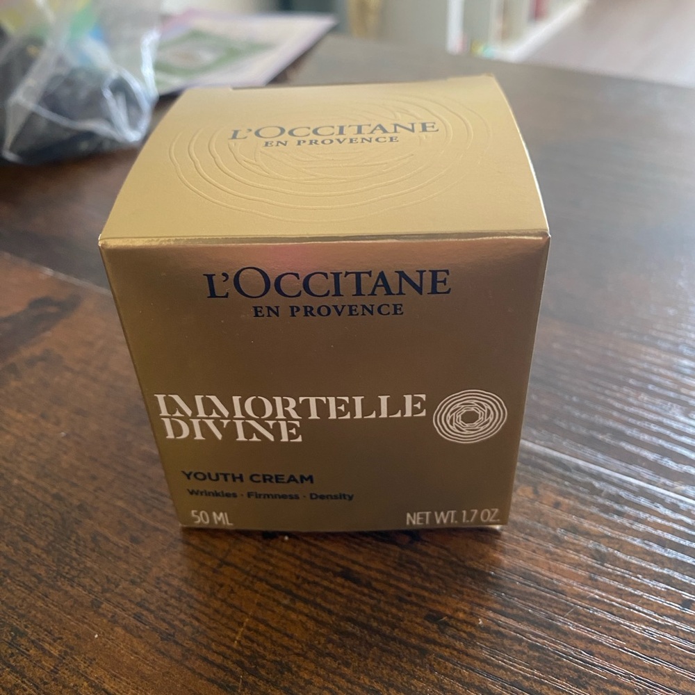 L'OCCITANE Immortelle Divine Youth Cream - Gold Packaging
